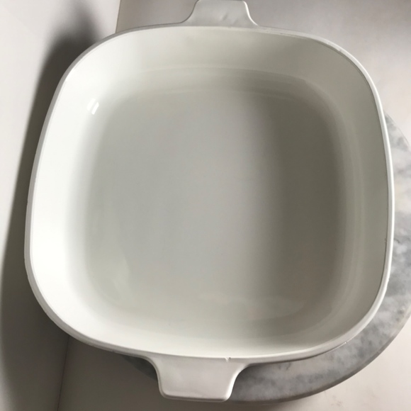 Vintage Corningware Black Trefoil Scroll Casserole - Picture 2 of 7